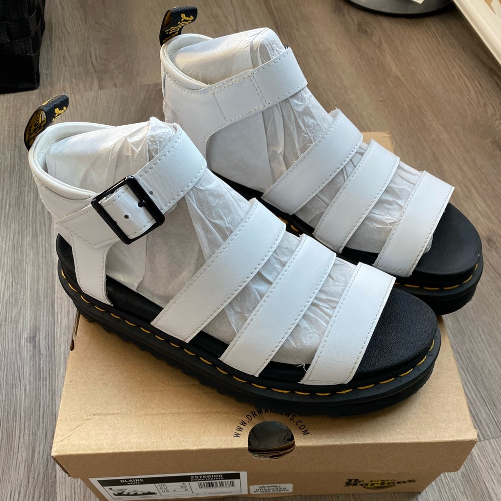 COPY - DR MARTENS BLAIRE SANDALS
